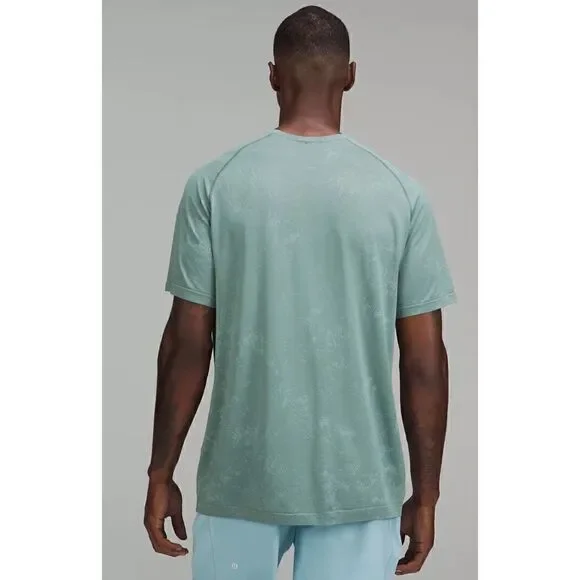 Metal Vent Tech Short Sleeve Shirt 20 In Dappled Felidae Icing Blue/Tidewat M